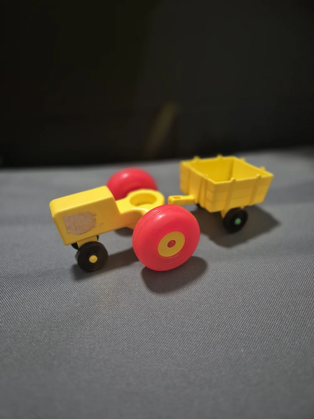 VTG Fisher Price Little People Yellow Farm Tractor Wagon